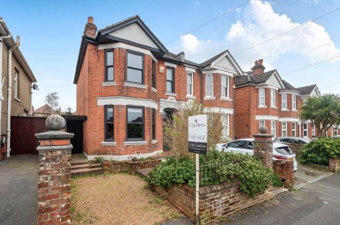 3 Bedroom Semi Detached House For Sale In Greville Road, Upper Shirley, Southampton, Hampshire, SO15