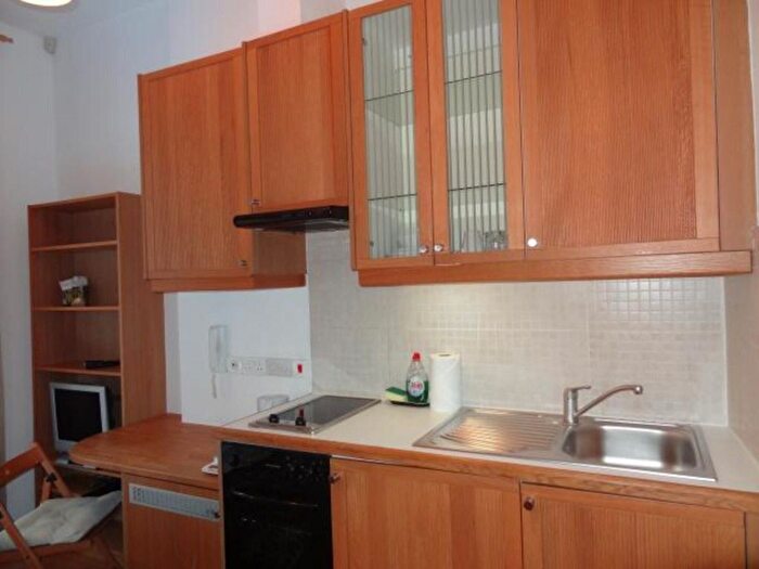 Studio To Rent In Cartwright Gardens, London, WC1H
