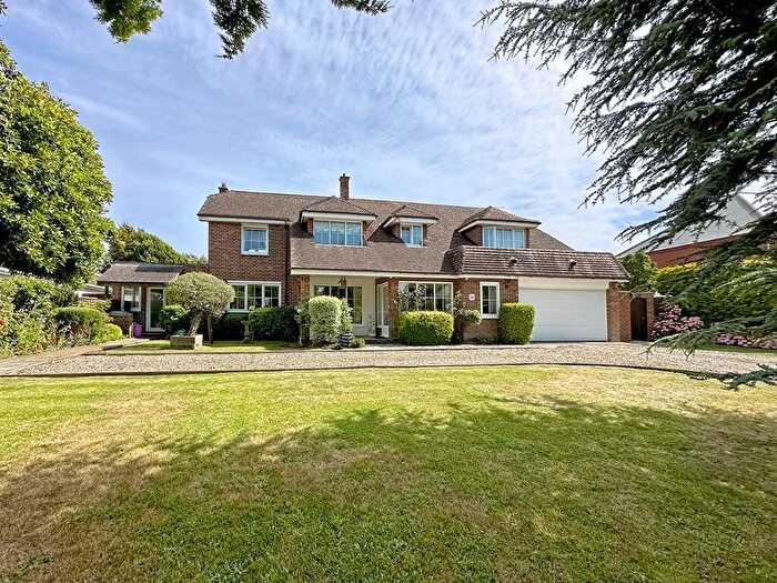 4 Bedroom Detached House For Sale In The Drive, Craigweil Private Estate, Bognor Regis, West Sussex, PO21