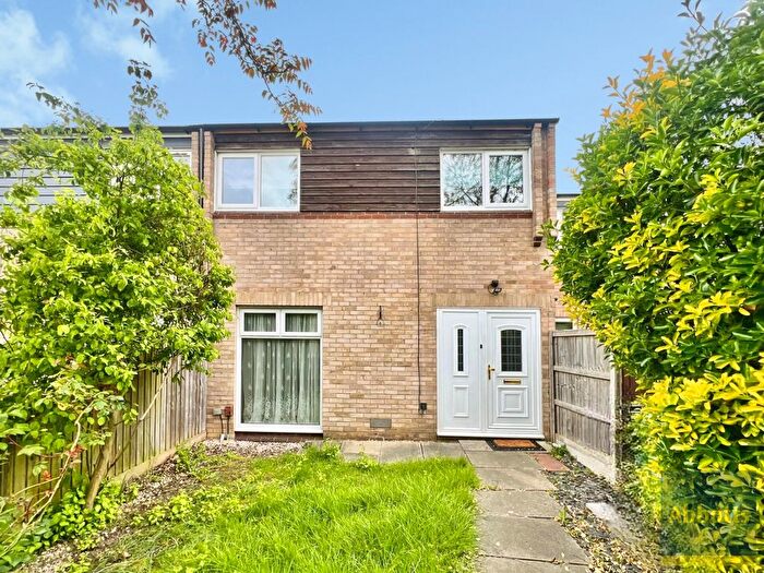 2 Bedroom Property To Rent In Eastbrooks, Basildon, SS13