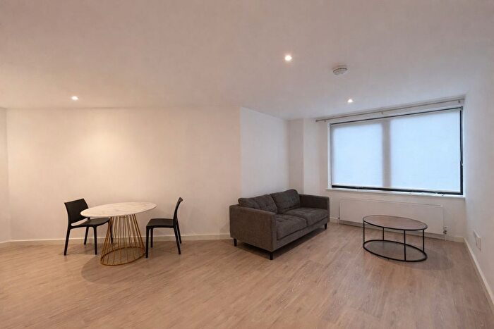 1 Bedroom Flat To Rent In Pembroke House, Exeter, EX1