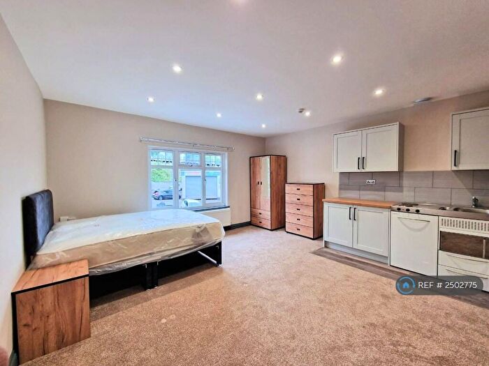 Studio To Rent In Station Road, Northfield, Birmingham, B31