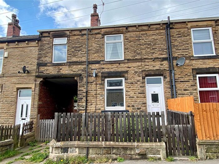 3 Bedroom Terraced House For Sale In Ealand Road, Batley, WF17