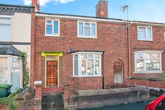 3 Bedroom Terraced House For Sale In Cheshire Road, Smethwick, B67