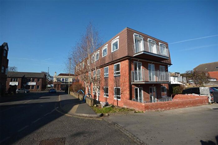 2 Bedroom Apartment To Rent In East Street, Epsom, Surrey, KT17