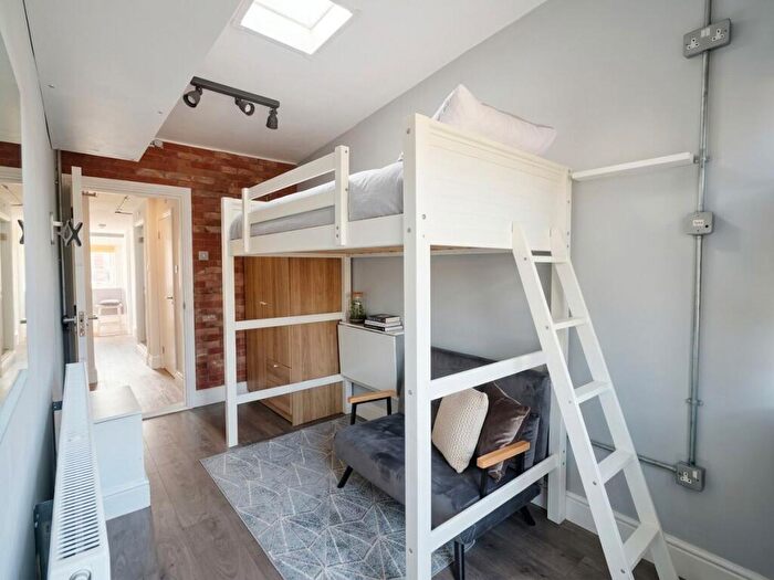Studio To Rent In Baring Road, London, SE12