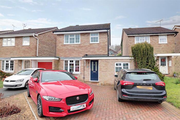 3 Bedroom Detached House For Sale In Rosedale Avenue, Stonehouse, GL10