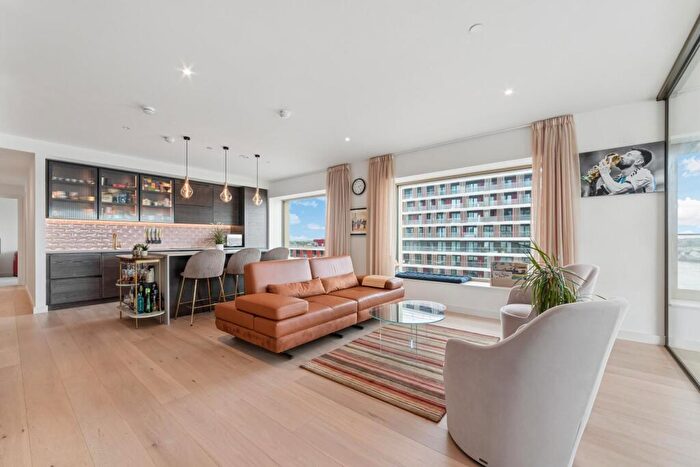 3 Bedroom Apartment For Sale In Deanston Building, Riverscape, E16