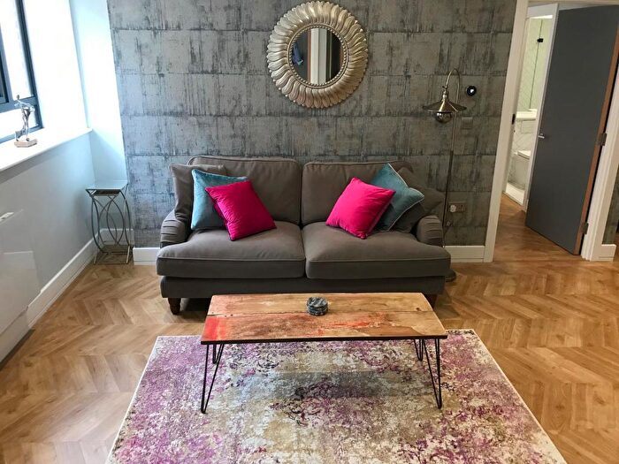 2 Bedroom Apartment For Sale In Newhall Street, Birmingham, B3