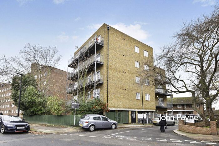 2 Bedroom Flat To Rent In Frances Street, London, SE18