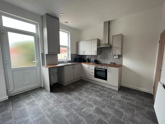 2 Bedroom End Of Terrace House To Rent In Bredon Terrace, Brookfield Road, Birmingham, B18