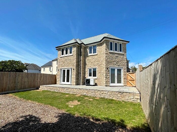 2 Bedroom Flat For Sale In Prospect Crescent, Swanage, Dorset, BH19