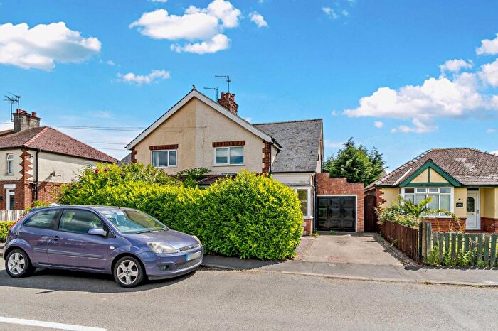 3 Bedroom Semi-Detached House For Sale In Mill Lane, Donington, Spalding, PE11