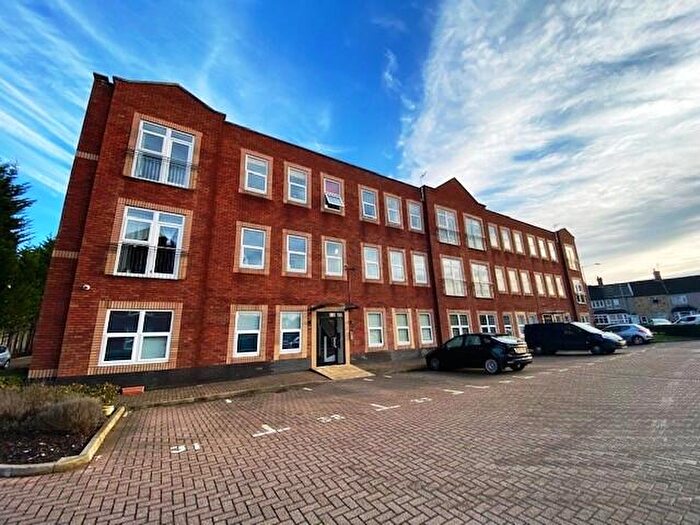 1 Bedroom Flat To Rent In Woodside Park, Rugby, CV21