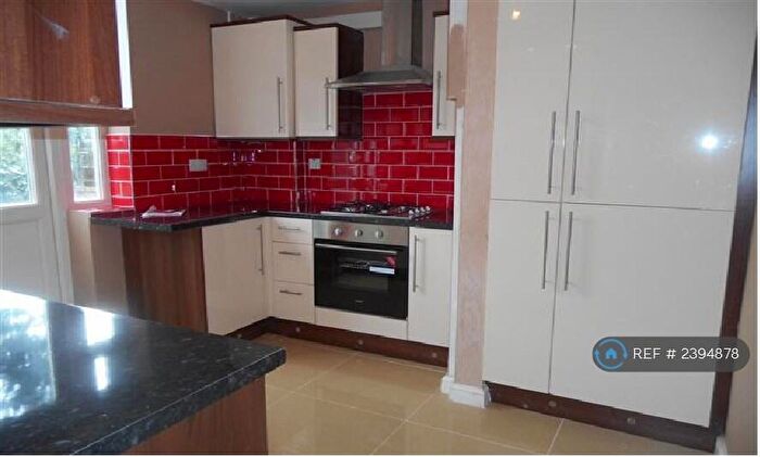 2 Bedroom Maisonette To Rent In Duke Road, Barkingside, IG6