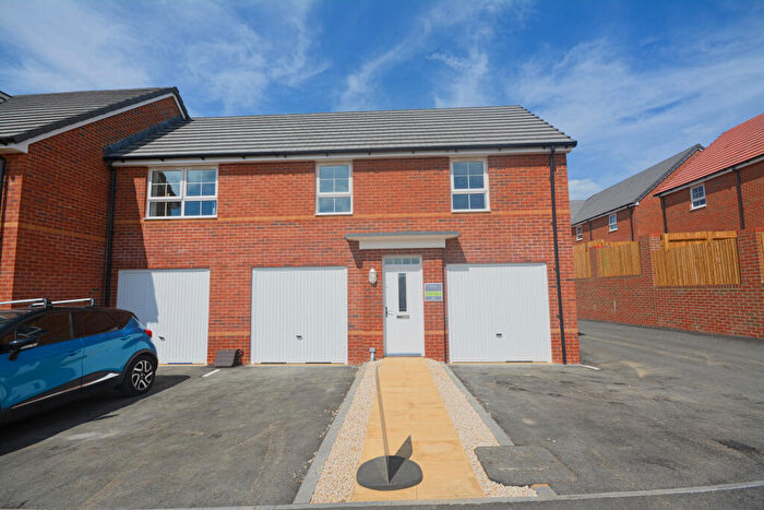 2 Bedroom Maisonette To Rent In Cromwell Avenue, East Cowes, PO32