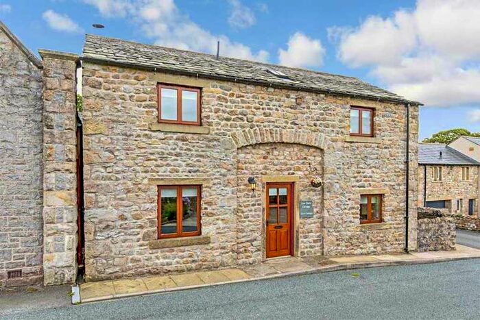 2 Bedroom Unique Property To Rent In Low Cottage, LA6