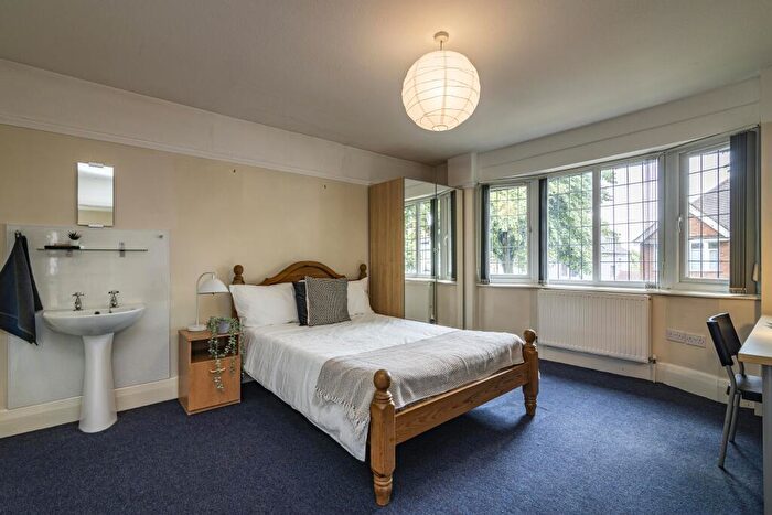 6 Bedroom House To Rent In Harlaxton Drive, Lenton, Nottingham, NG7