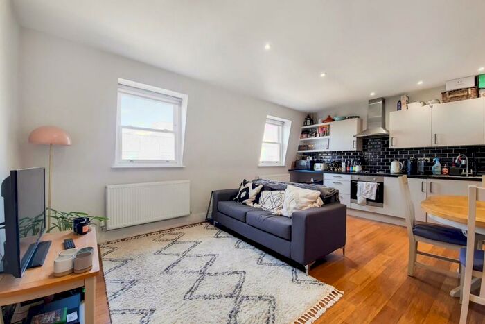 1 Bedroom Flat To Rent In Kingsland High Street, London, E8