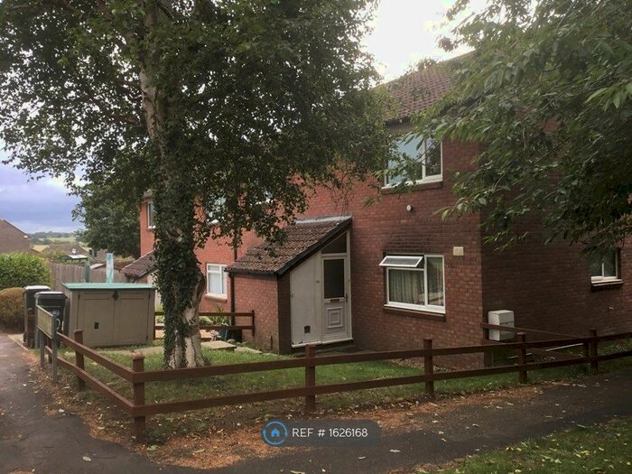1 Bedroom Flat To Rent In Gainsborough Way, Yeovil, BA21