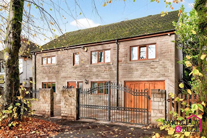 5 Bedroom Detached House For Sale In Lockyer Avenue, Burnley, BB12