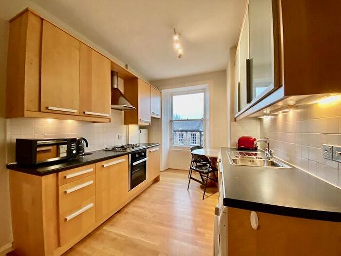 2 Bedroom Flat To Rent In Tanfield, Canonmills, Edinburgh, EH3