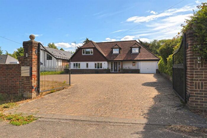 4 Bedroom Detached House For Sale In London Road, Addington, ME19