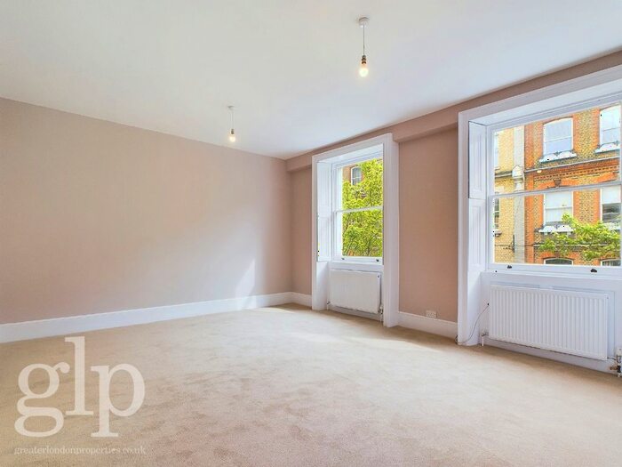 3 Bedroom Flat To Rent In Lambs Conduit Street, London, Greater London, WC1N