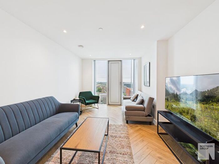 2 Bedroom Apartment To Rent In Elizabeth Towers :: Manchester, M15