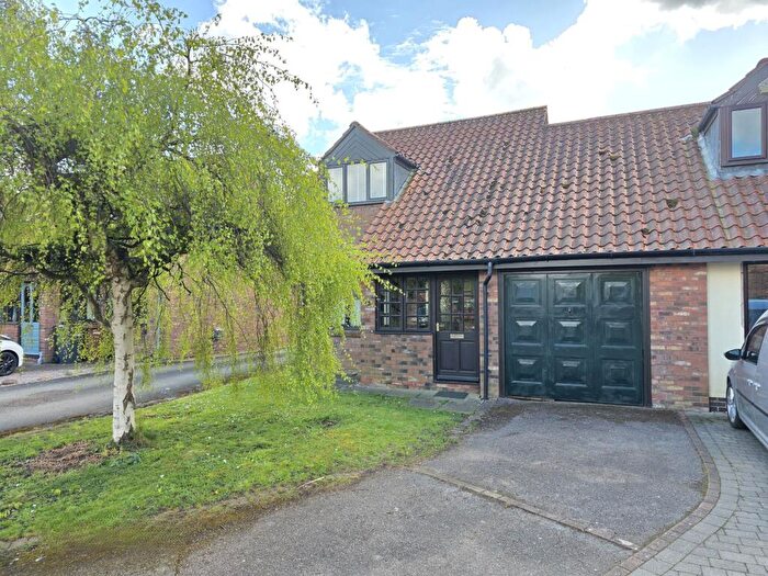 3 Bedroom Link Detached House For Sale In Home Pastures, Hose, LE14