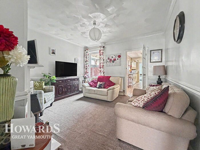 3 Bedroom Terraced House For Sale In Arundel Road, Great Yarmouth, NR30