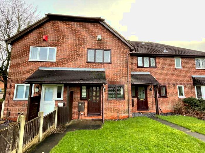 2 Bedroom Town House To Rent In Wayfaring Road, Oakwood, DE21