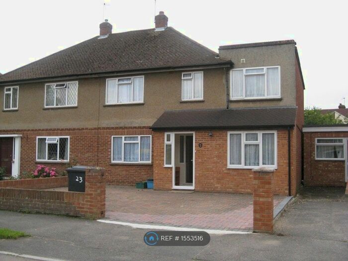 6 Bedroom Semi-Detached House To Rent In The Crescent, Egham, TW20