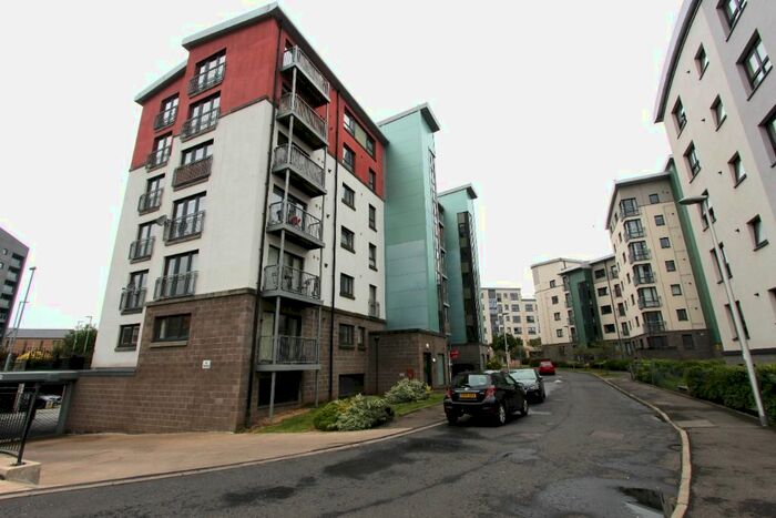 2 Bedroom Flat To Rent In Lochend Park View, Lochend, Edinburgh, EH7