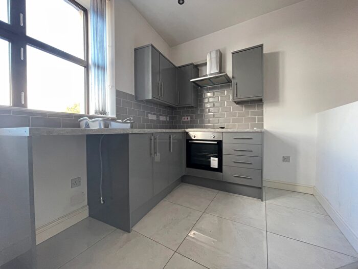 Studio To Rent In Roundhay Road, Leeds, West Yorkshire, LS8