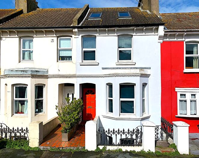 4 Bedroom Semi-Detached House For Sale In Queens Park Road, Brighton, East Sussex, BN2