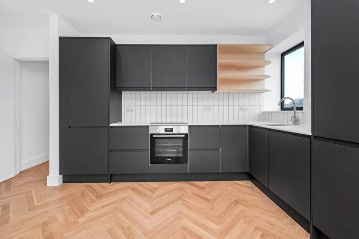 2 Bedroom Flat To Rent In Dulwich Village, London, SE21