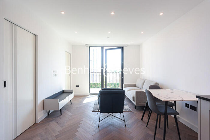 1 Bedroom Apartment To Rent In Merino Gardens, Wapping, E1W