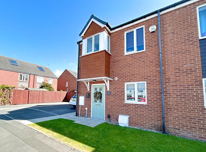 3 Bedroom Semi-Detached House For Sale In Bradfield Way, Redcar, TS10