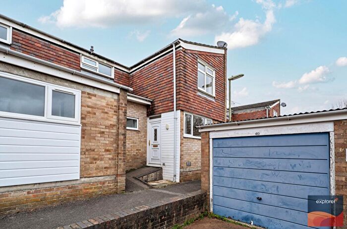 3 Bedroom Terraced House For Sale In Gregory Close, Basingstoke, RG21