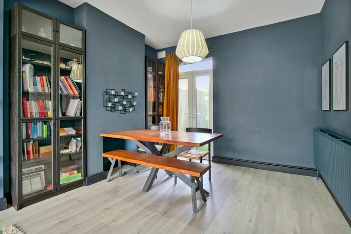 3 Bedroom Terraced House For Sale In Kinveachy Gardens, Charlton, SE7