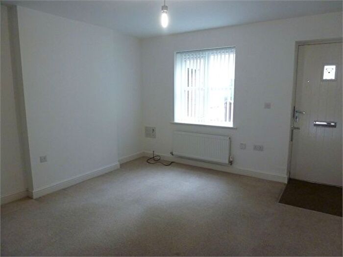 2 Bedroom Town House To Rent In Allen Green Close, Radcliffe, Manchester, M26