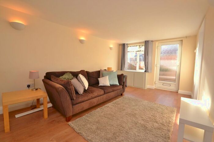 1 Bedroom Flat To Rent In Manor Grove, Chapel Allerton, Leeds, LS7