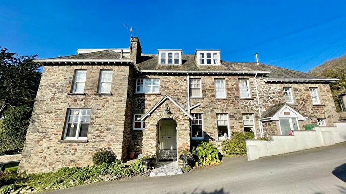 3 Bedroom Apartment For Sale In Higher Park Road, EX33