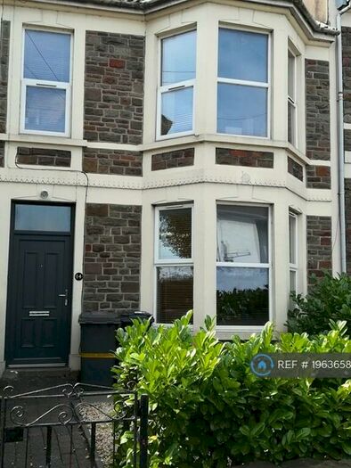 6 Bedroom Terraced House To Rent In Muller Road, Bristol, BS7