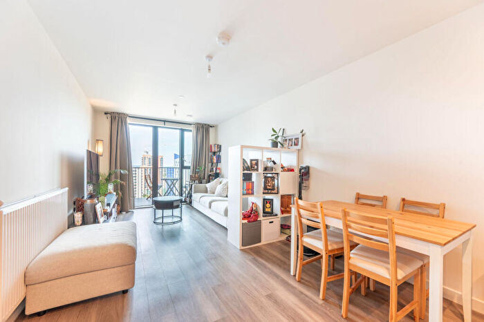 2 Bedroom Flat For Sale In North End Road, Wembley Park, Wembley, HA9