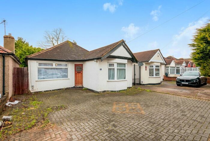 3 Bedroom Bungalow To Rent In Clarence Road, Bexleyheath, DA6