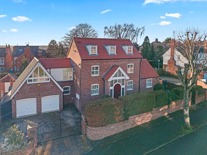 6 Bedroom Detached House For Sale In Mayfair House, The Baulk, Worksop, Nottinghamshire, S81