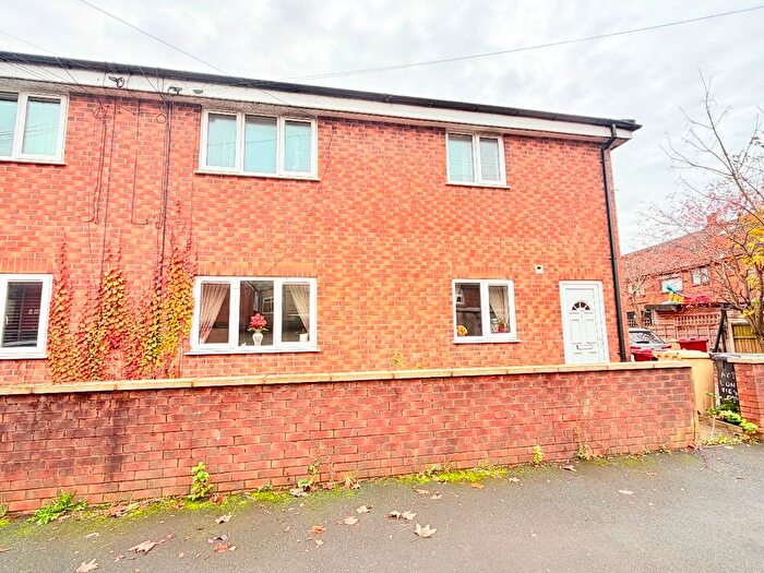2 Bedroom Flat To Rent In Cooke Street, Farnworth, Bolton, BL4