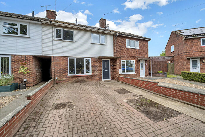 3 Bedroom Terraced House For Sale In Northumberland Ave, Bury St Edmunds, IP32